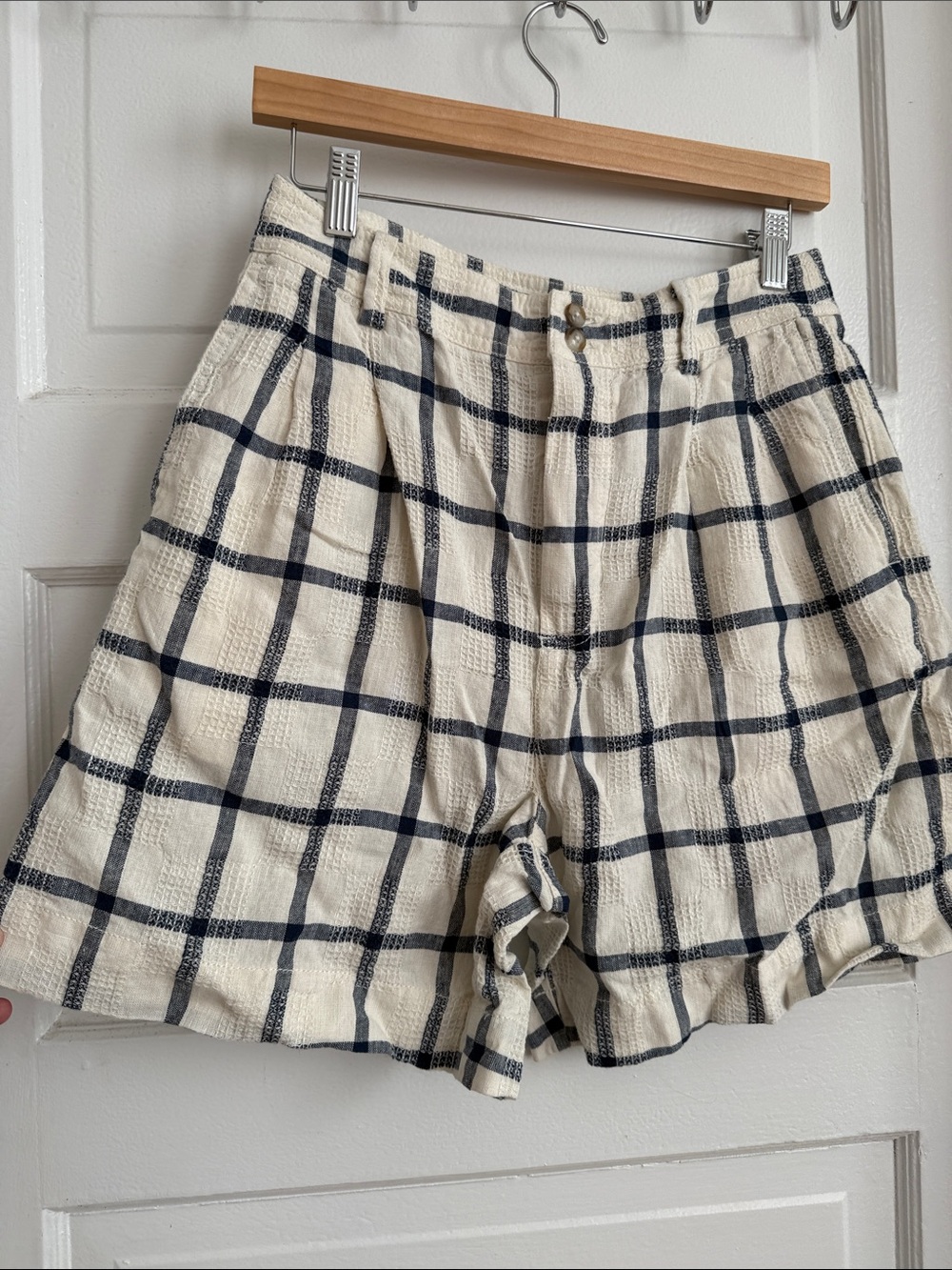 Madewell Cream and Navy Plaid Shorts